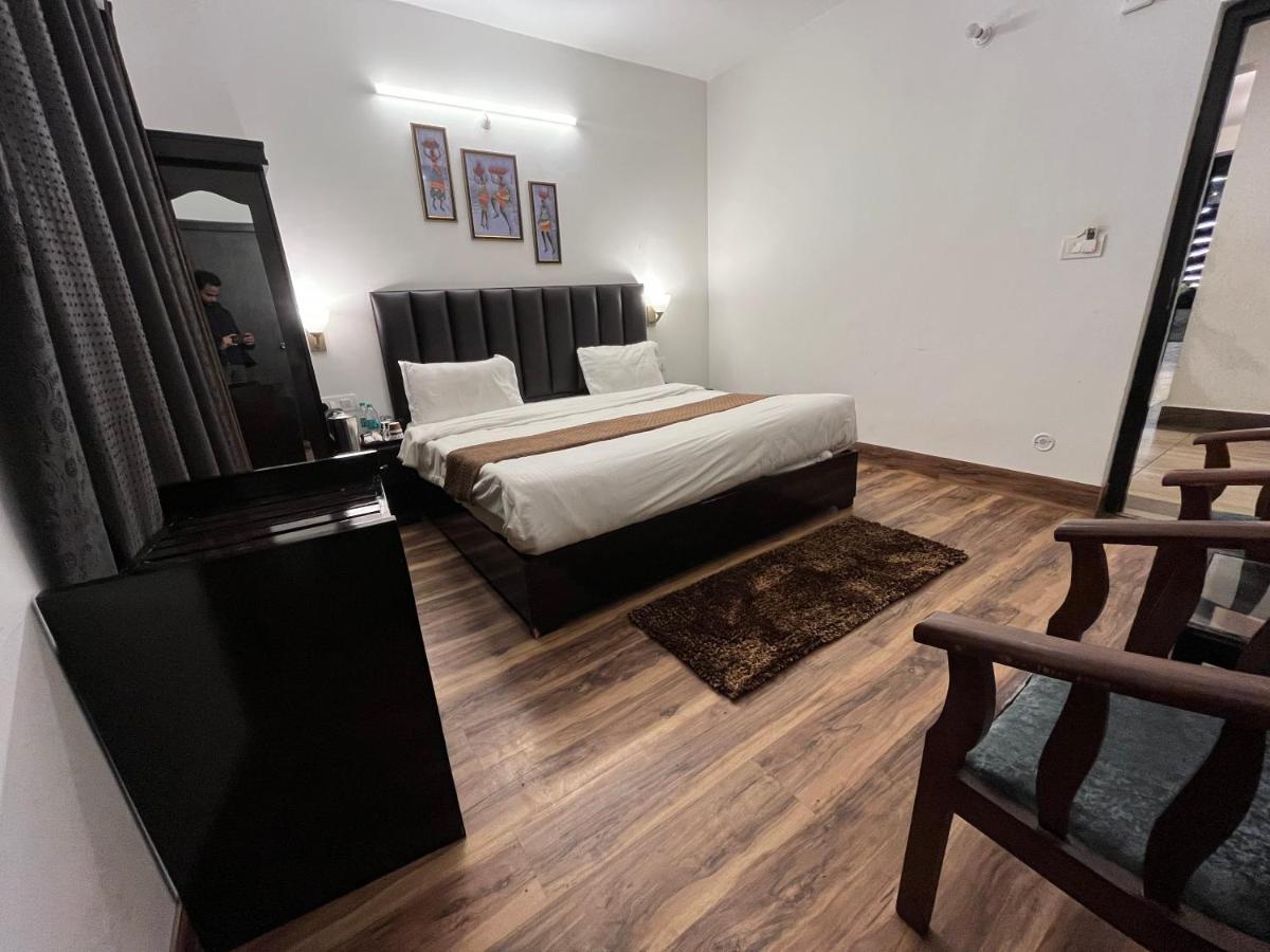 Cedar Woods Resort By Heyan Hotels Nainital Exterior photo